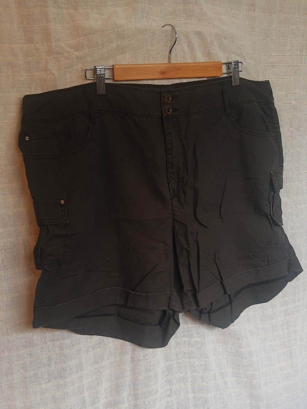 Ruff Hewn Black Cargo Shorts with Button Waist
